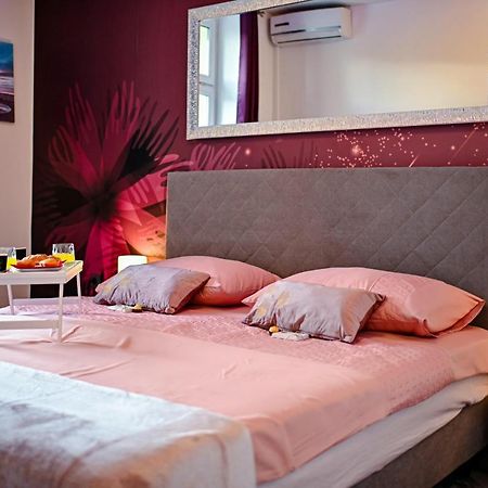Luxury Apartment Laura 扎达尔 外观 照片