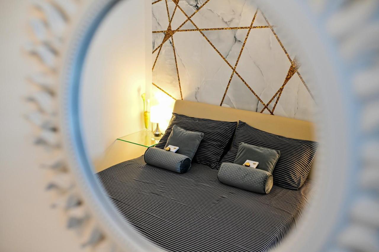 Luxury Apartment Laura 扎达尔 外观 照片
