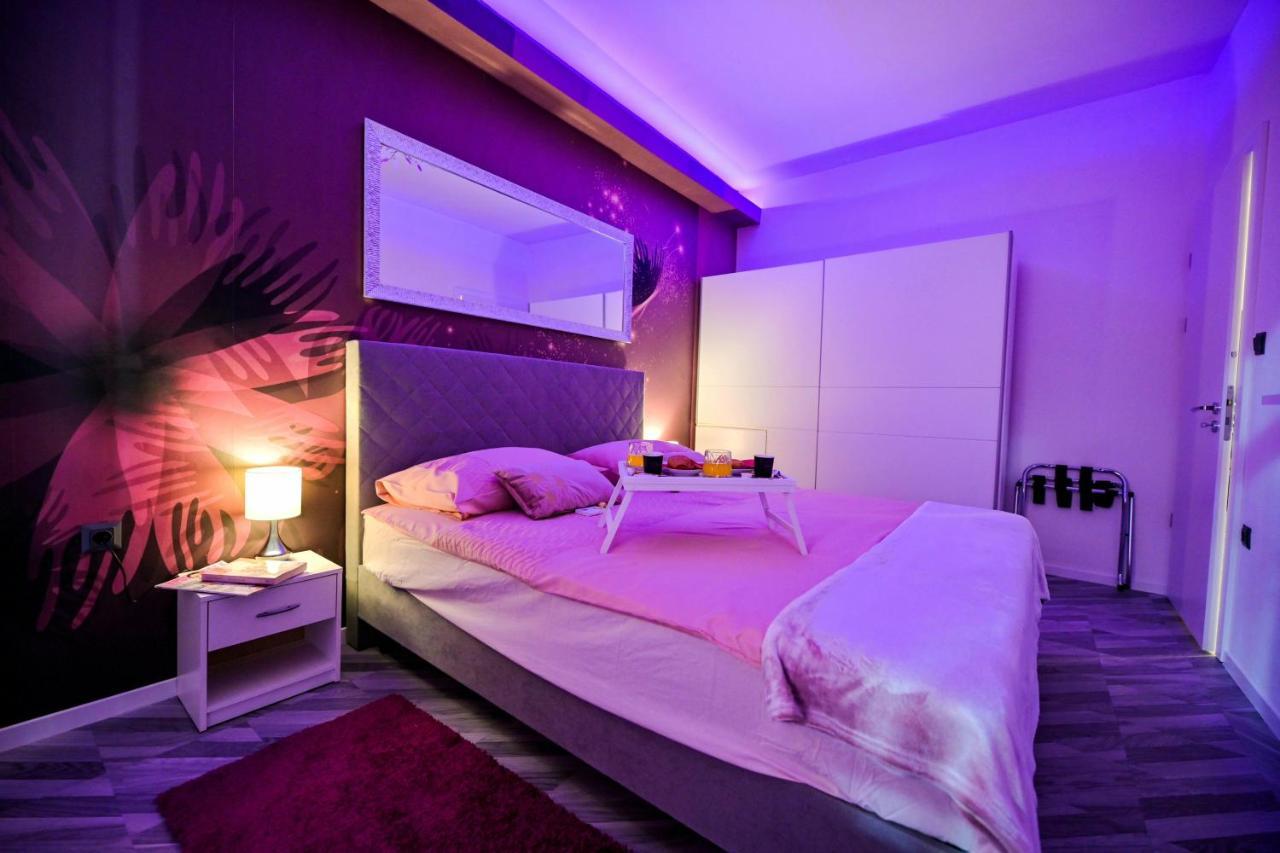 Luxury Apartment Laura 扎达尔 外观 照片