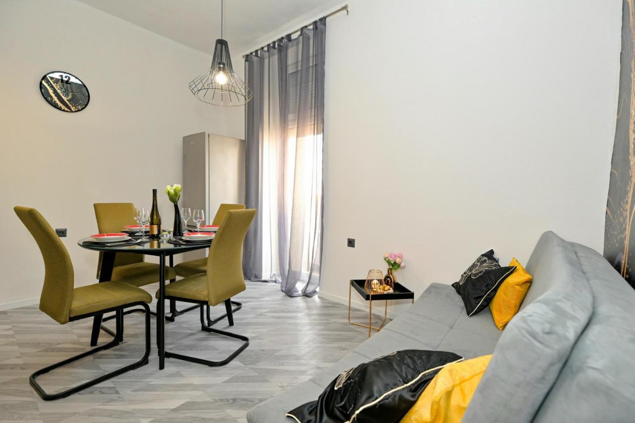 Luxury Apartment Laura 扎达尔 外观 照片