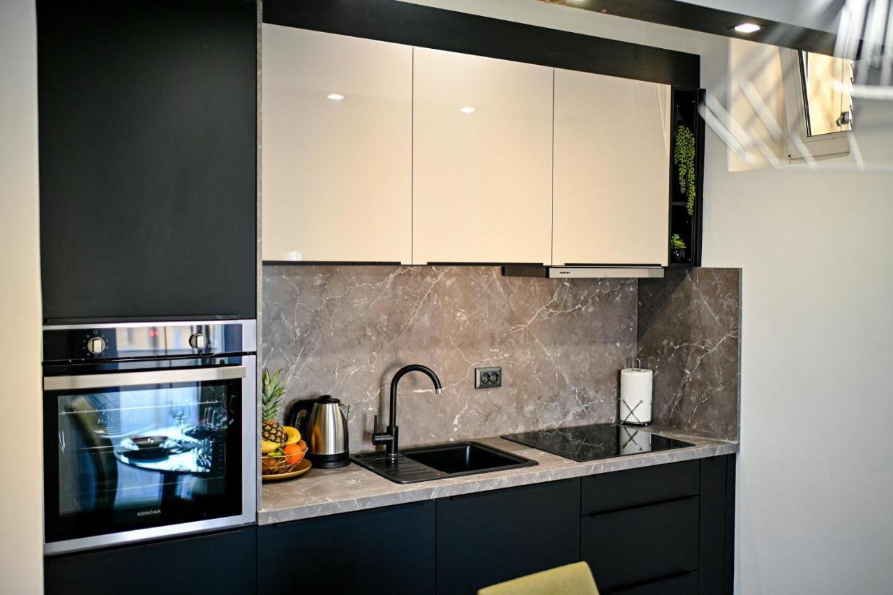Luxury Apartment Laura 扎达尔 外观 照片