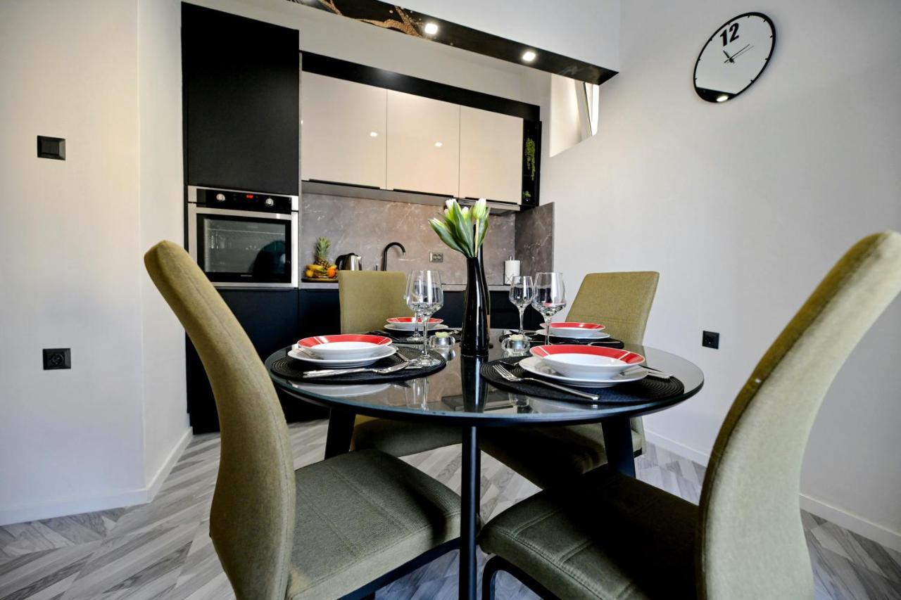 Luxury Apartment Laura 扎达尔 外观 照片