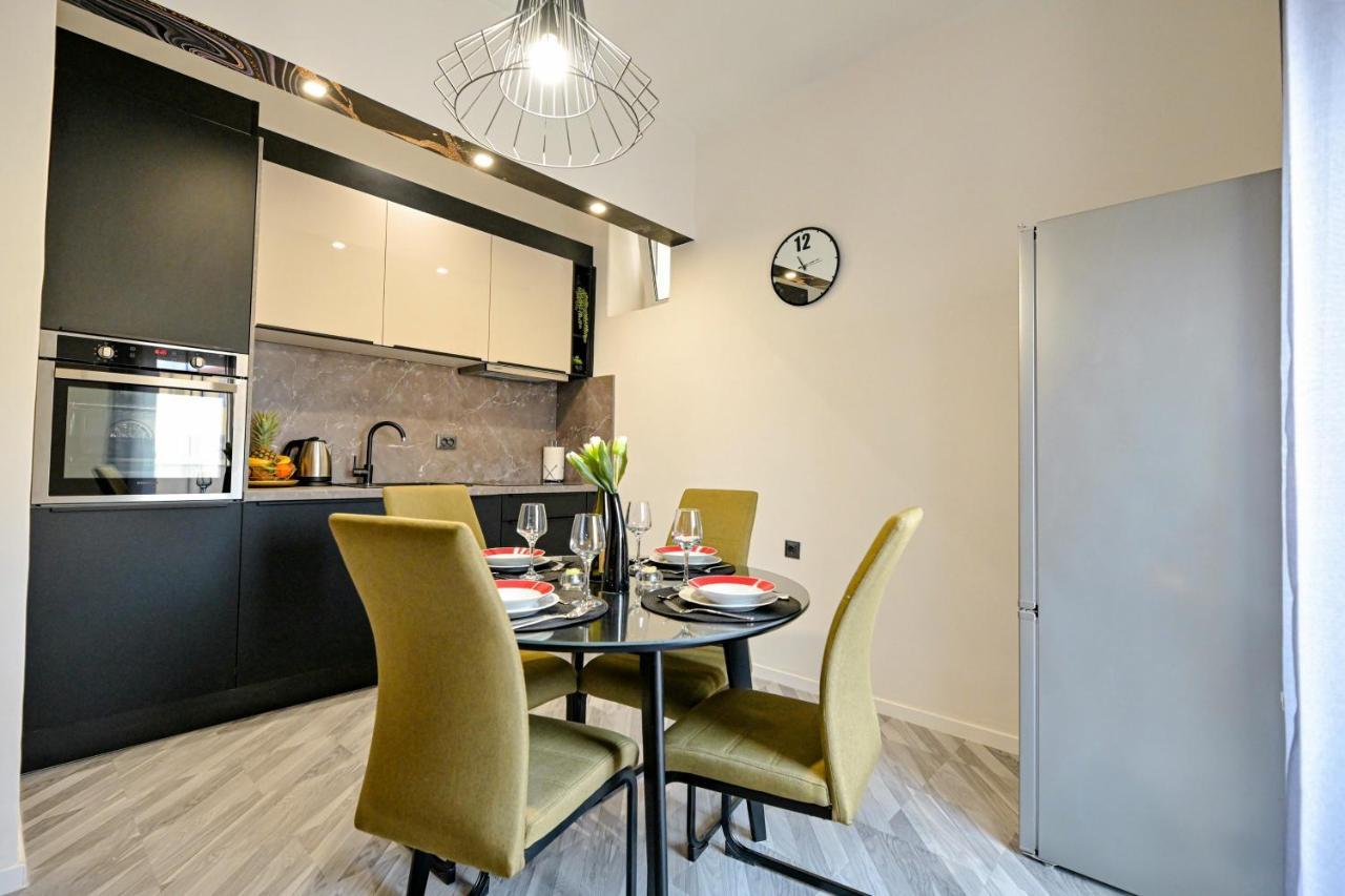 Luxury Apartment Laura 扎达尔 外观 照片