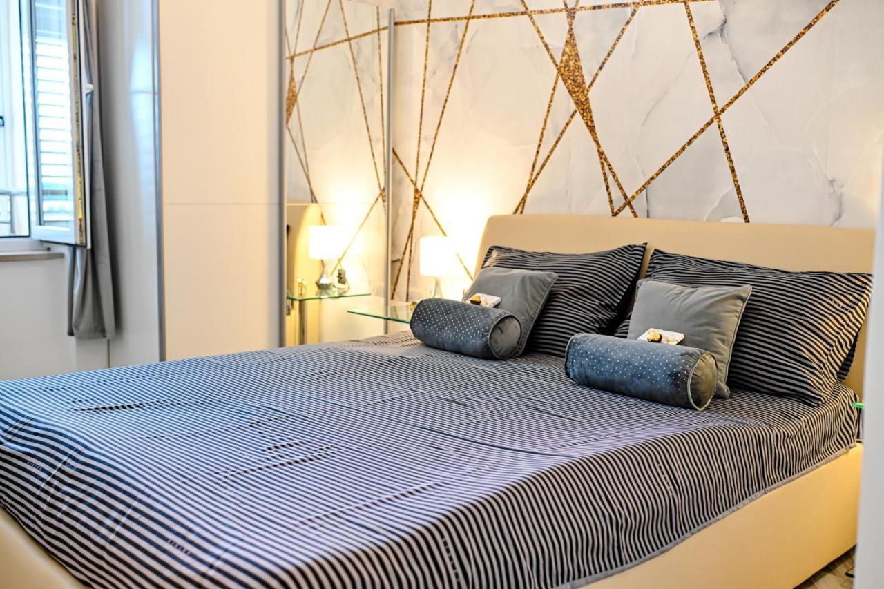 Luxury Apartment Laura 扎达尔 外观 照片