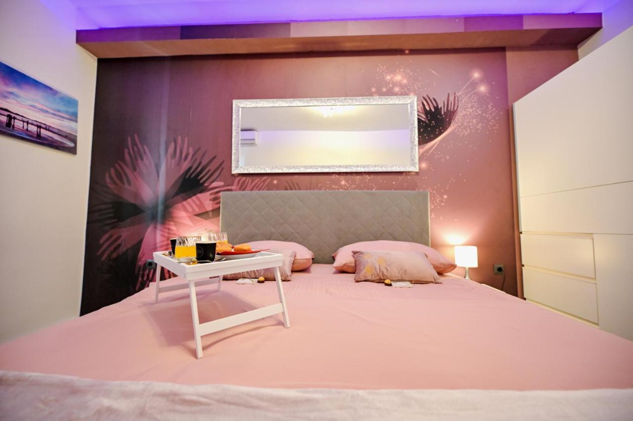 Luxury Apartment Laura 扎达尔 外观 照片
